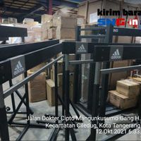 Office dan Home Appliance - kirim-rak-display-outlet-adidas